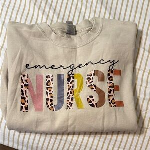 Gildan Cream Graphic Sweatshirt